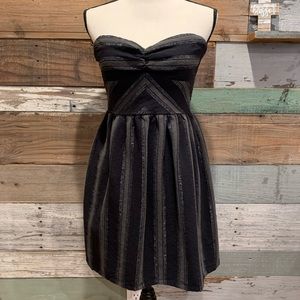 Strapless dress by:  Roxy